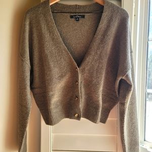 Buttoned cardigan